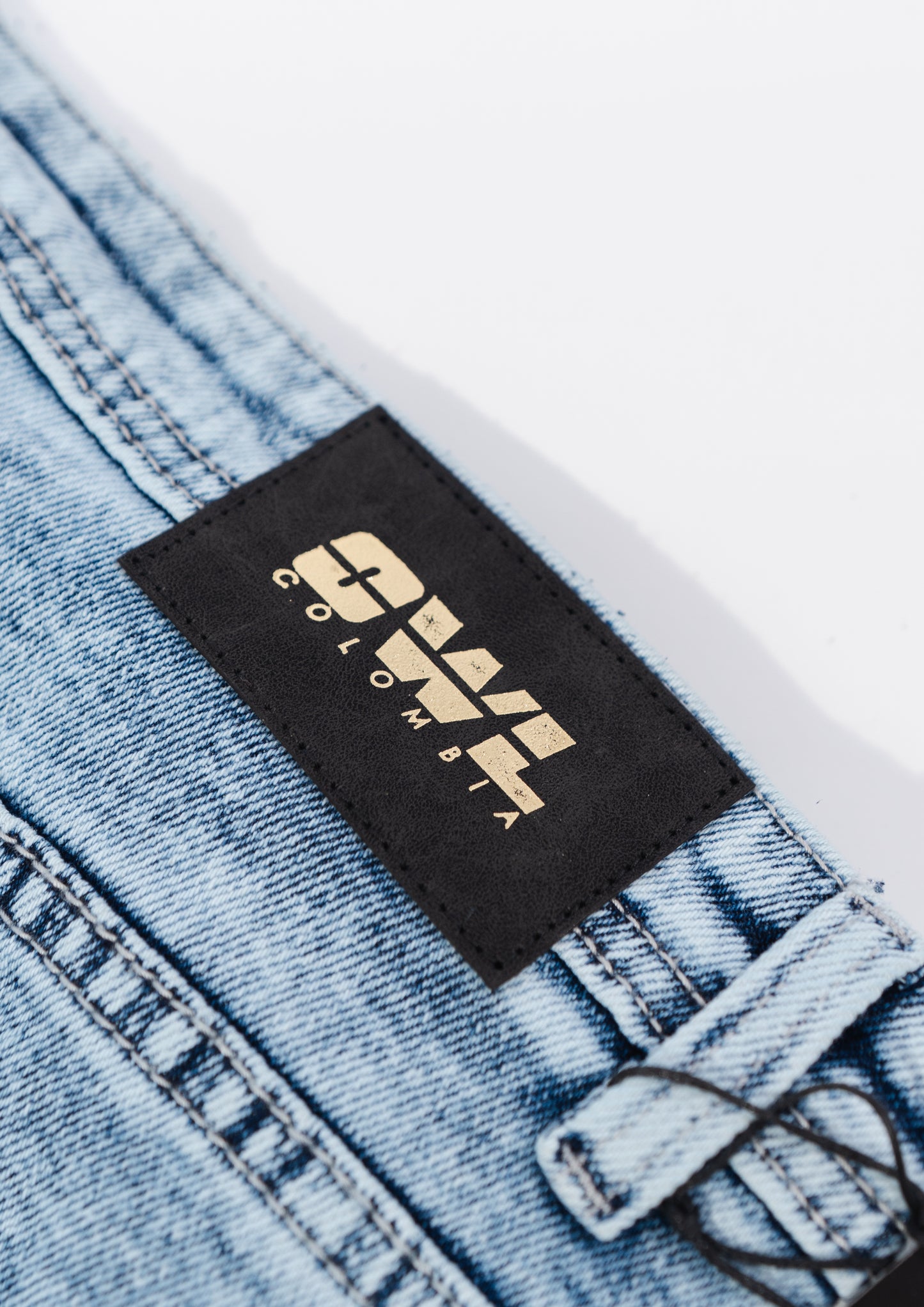 JEANS 4 BOLSILLOS AZUL CLARO