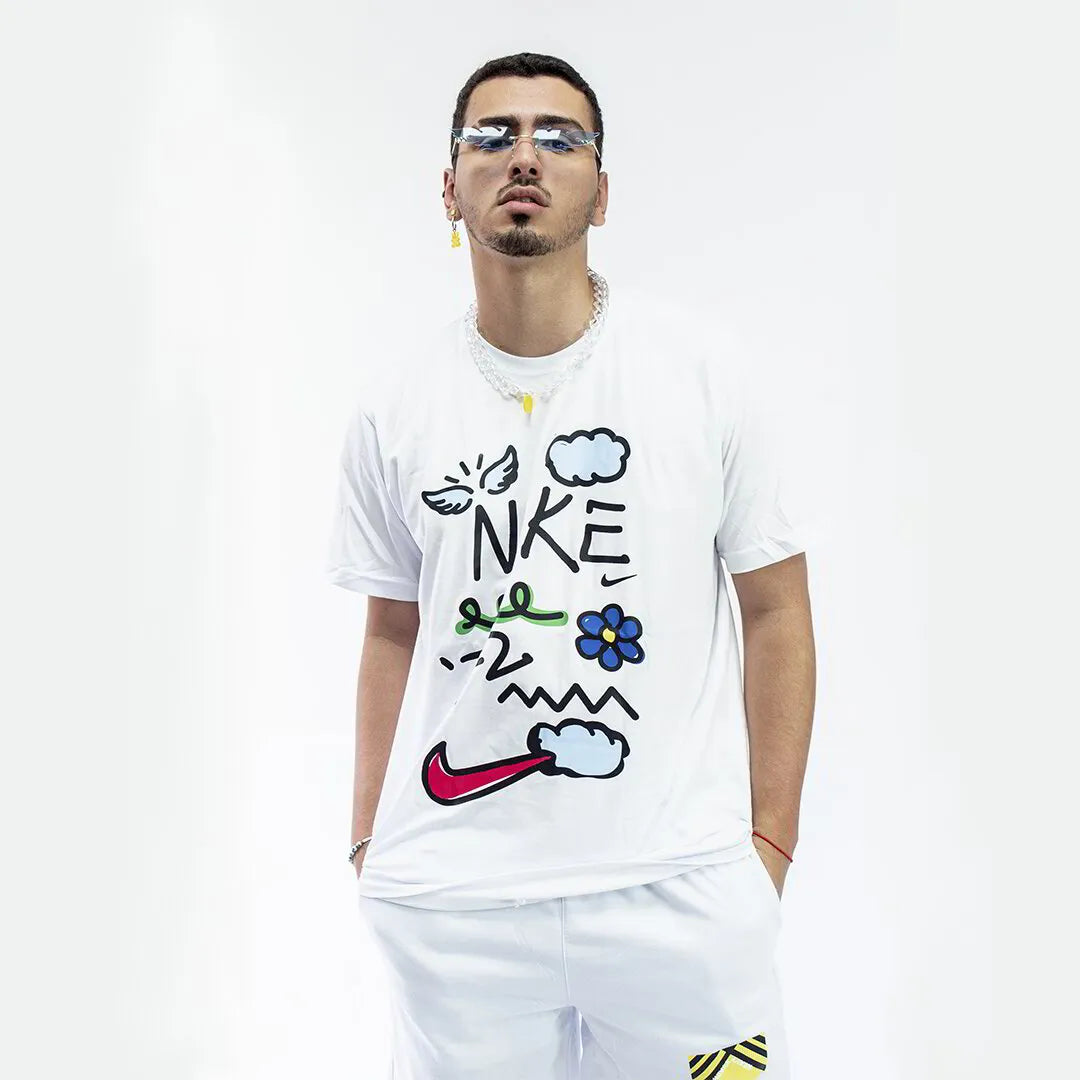NIKE
