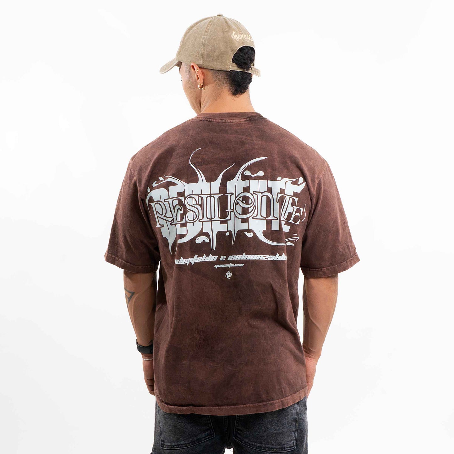 camiseta  RESILIENTE