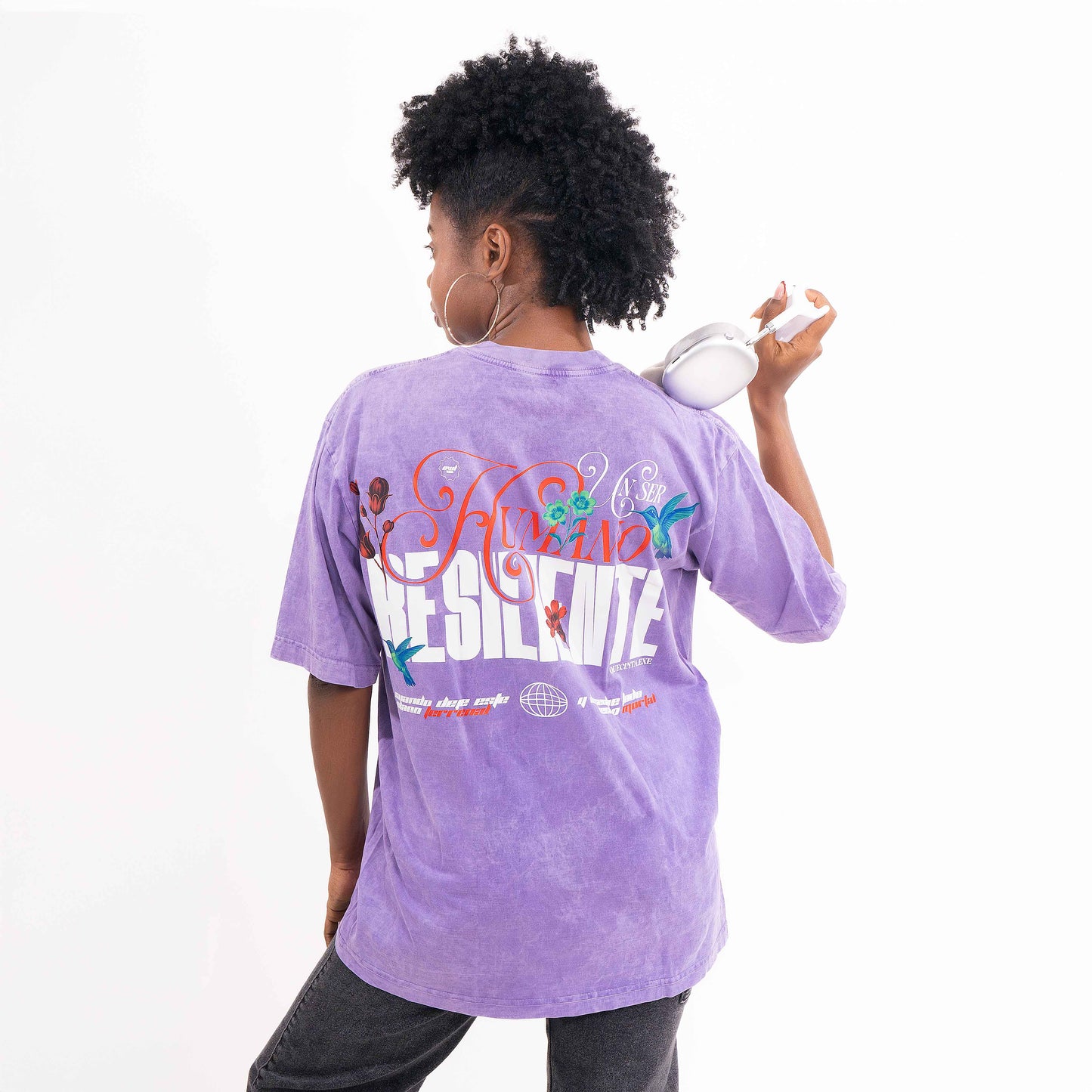 camiseta  UN HUMANO   RESILIENTE