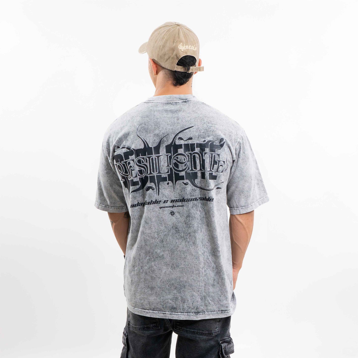 camiseta  RESILIENTE