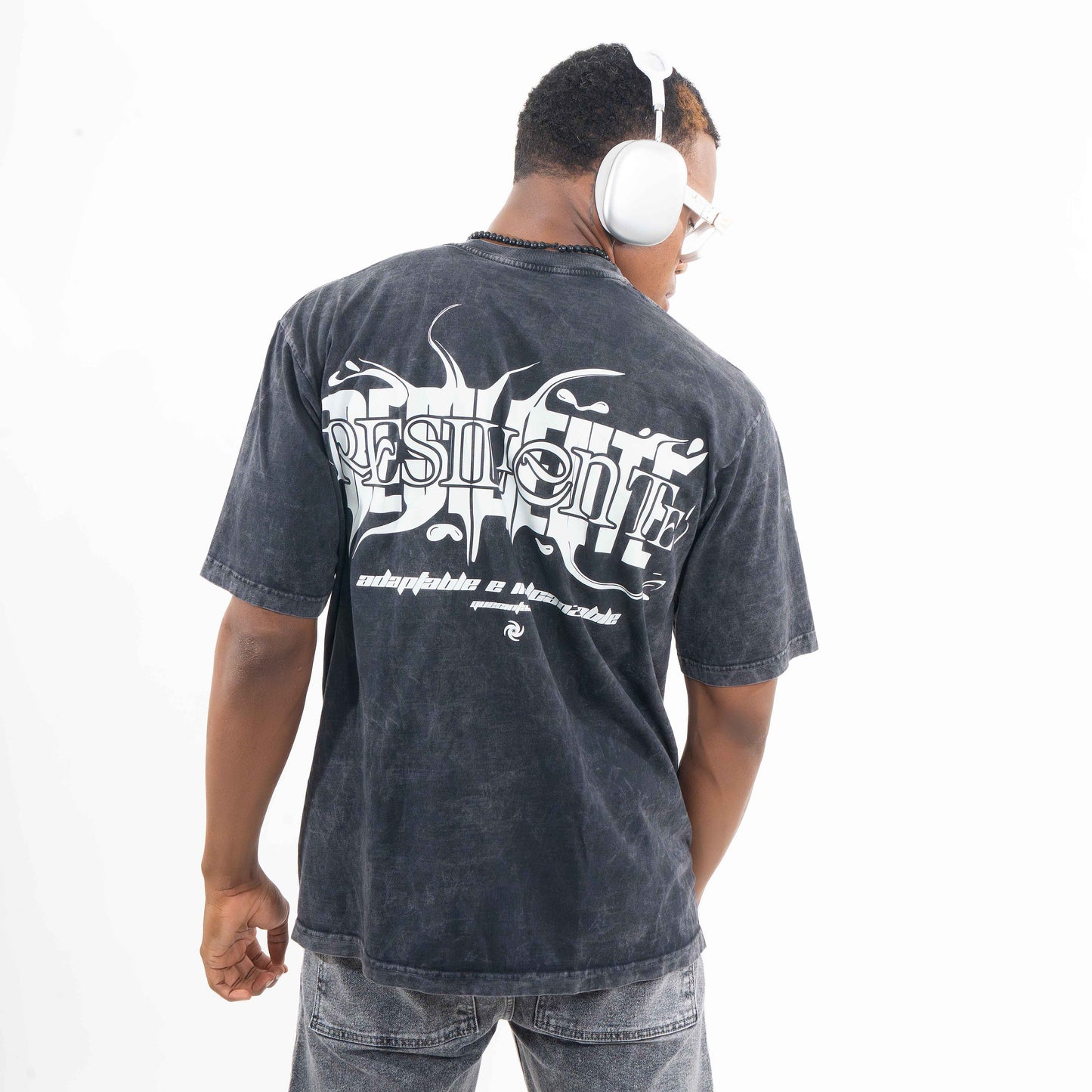 camiseta  RESILIENTE