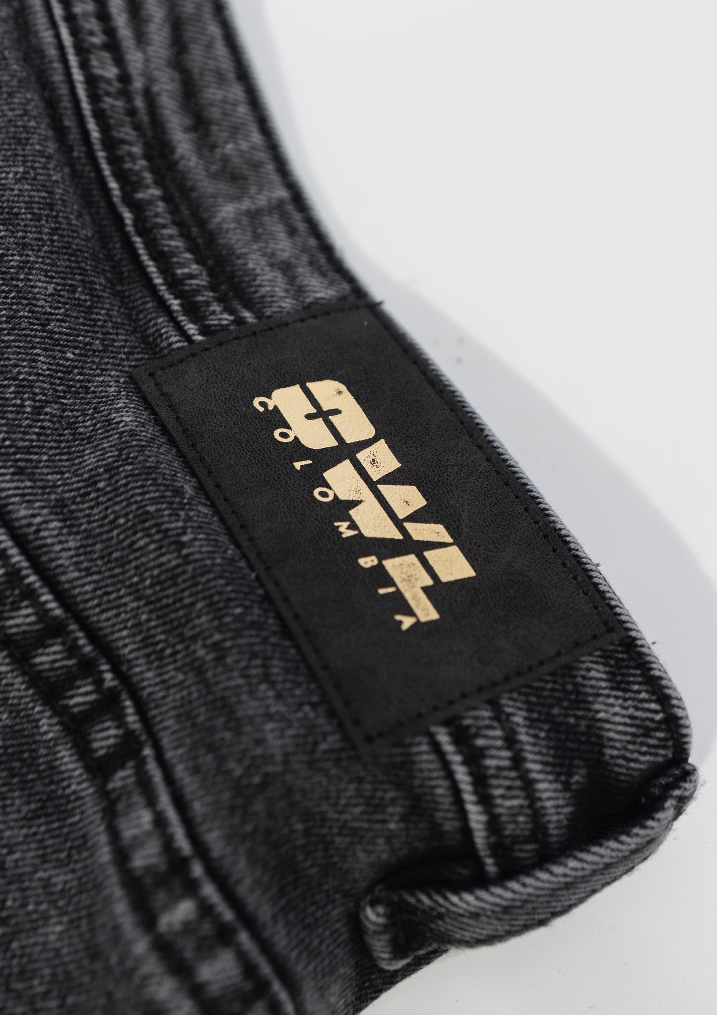 JEAN 4 BOLSILLOS NEGRO WASH