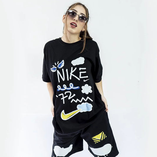 NIKE