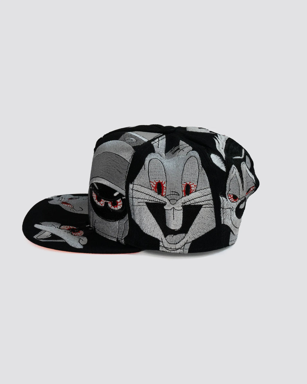 Gorra looney tunes BLANCO Y NEGRO lado derecho
