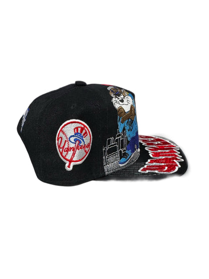 Gorra TAZ Y BUGS YANKEES