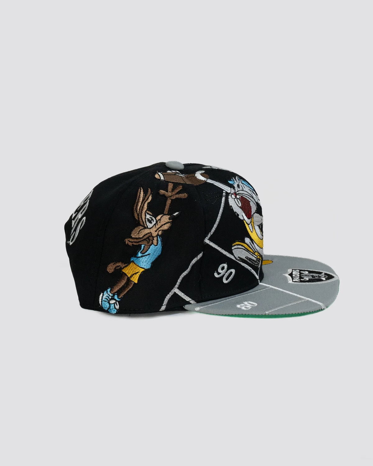Gorra looney tunes RAIDERS lado