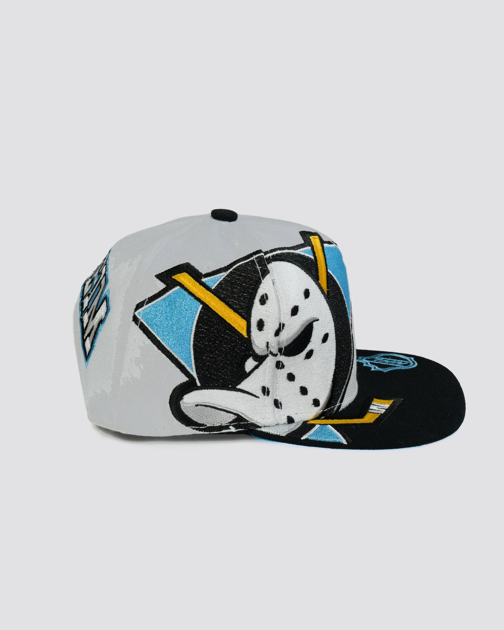 Gorra Mascara De los DUCKS BLANCA lado