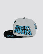 Gorra Mascara De los DUCKS BLANCA trasera