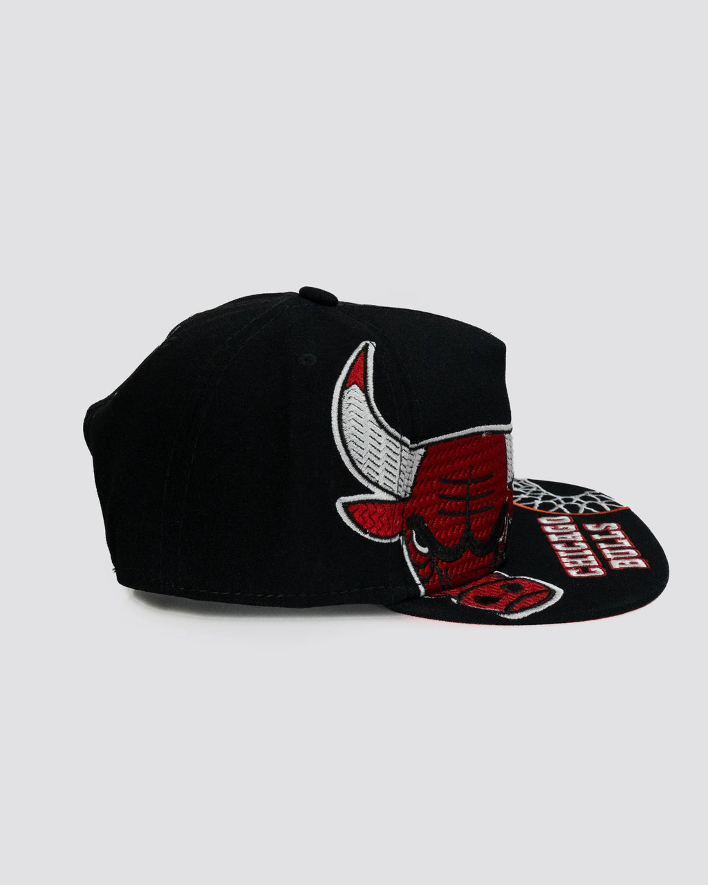 Gorra MAXi LOGO BULLS lado