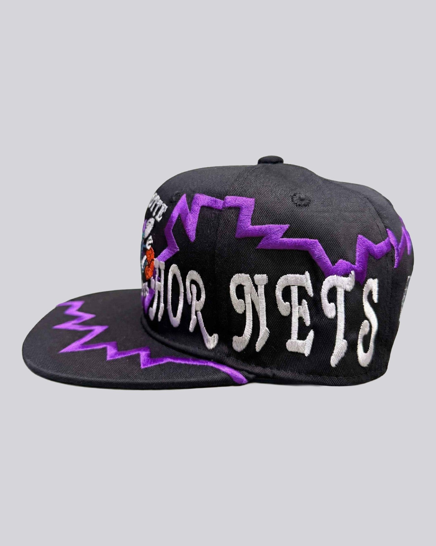 Gorra TRUENO HORNETS